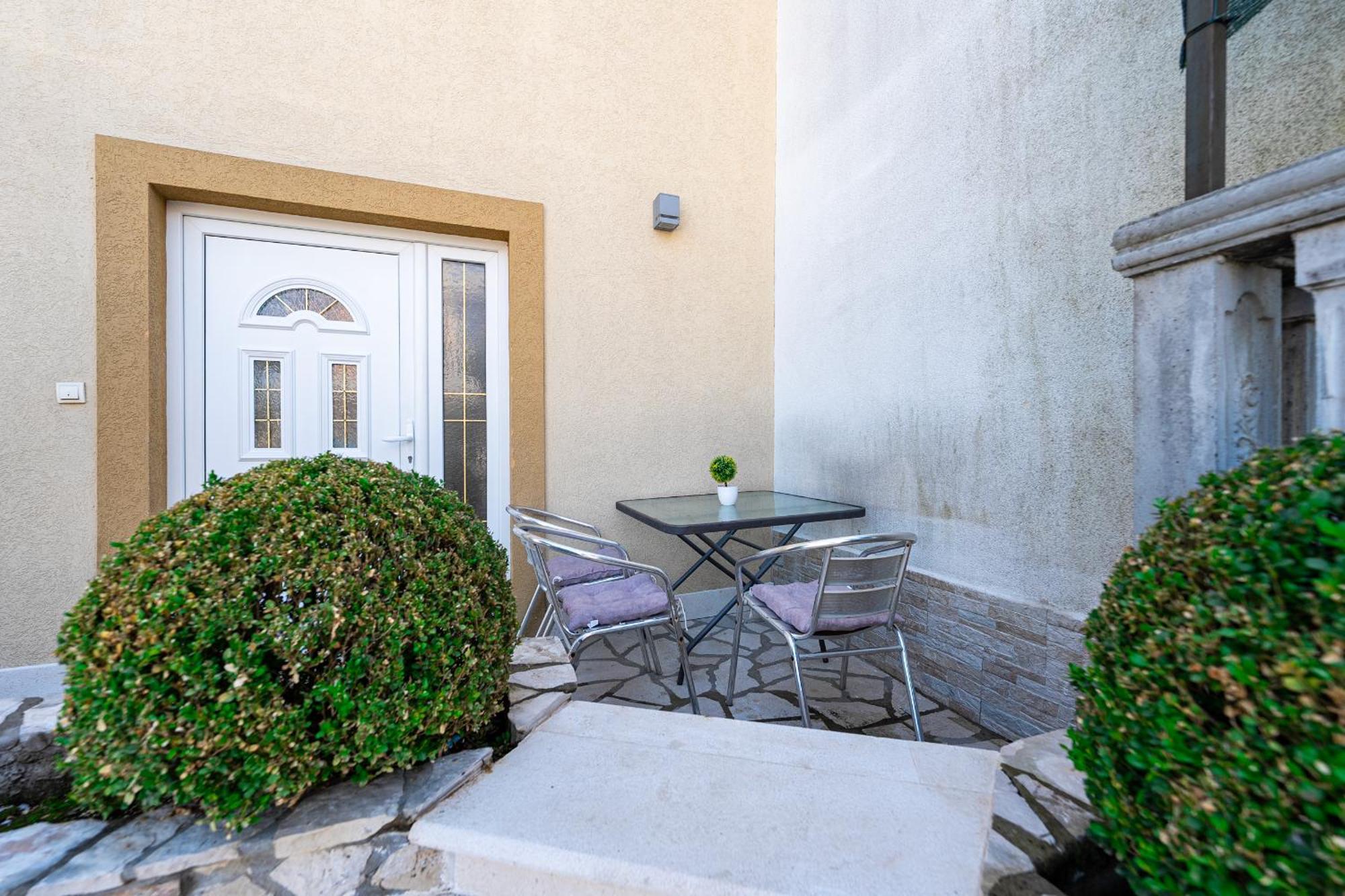 Raicevic Appartement *
